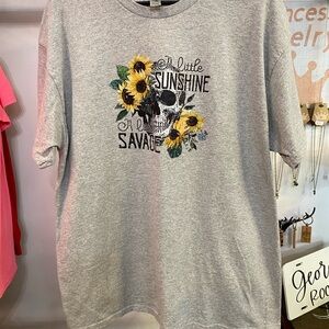 Nwot ladies design shirt on a men’s size XL tee